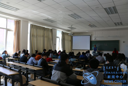 团日活动现场 计算机学院 王浩东 摄