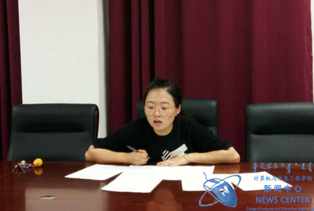 庄老师讲话 计算机学院 刘鑫 摄