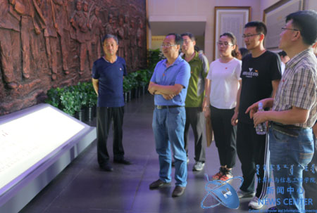 老师们参观右玉博物馆 计算机学院 冯柏杨 摄